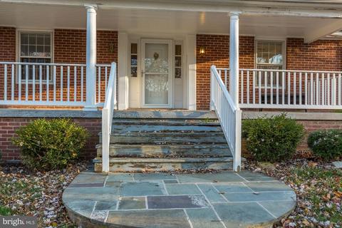9267 Patrick St, Upperville, VA 20184 photo 2