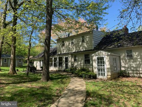9267 Patrick St, Upperville, VA 20184 photo 3