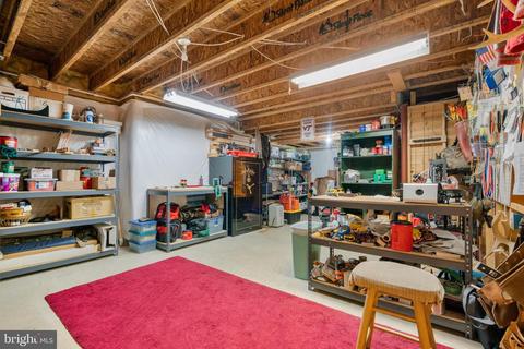 9089 Groundhog Ln, Marshall, VA 20115 photo 44