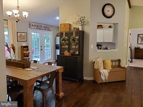 4602 Mcmillian Dr, Sumerduck, VA 22742 photo 3