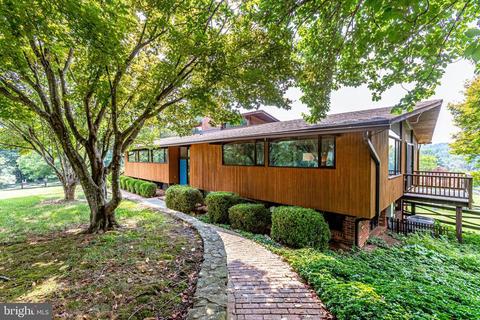 6934 Hilltop Ln, Marshall, VA 20115 photo 1