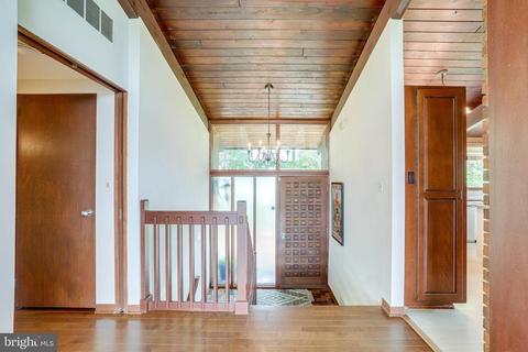 6934 Hilltop Ln, Marshall, VA 20115 photo 13