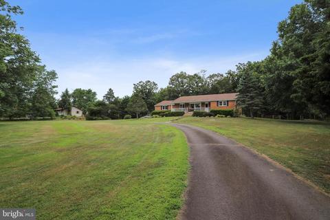 8024 Kettle Run Ct, Catlett, VA 20119 photo 2