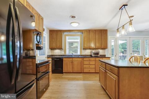8024 Kettle Run Ct, Catlett, VA 20119 photo 13