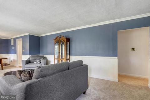 8024 Kettle Run Ct, Catlett, VA 20119 photo 9