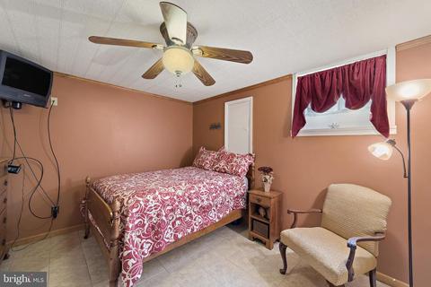 4056 Roberts Cir, Marshall, VA 20115 photo 55