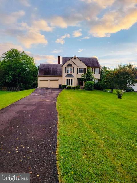 4056 Roberts Cir, Marshall, VA 20115 photo 2