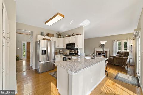 4056 Roberts Cir, Marshall, VA 20115 photo 15