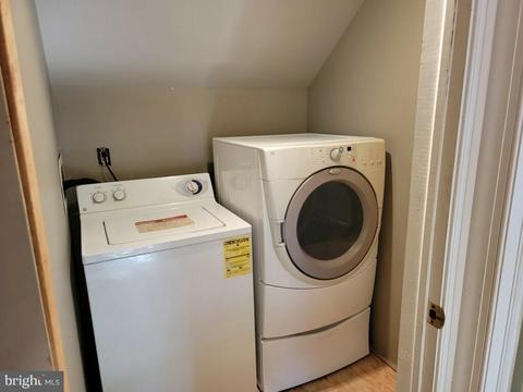 9480 Foxhunt Ln, Marshall, VA 20115 photo 6