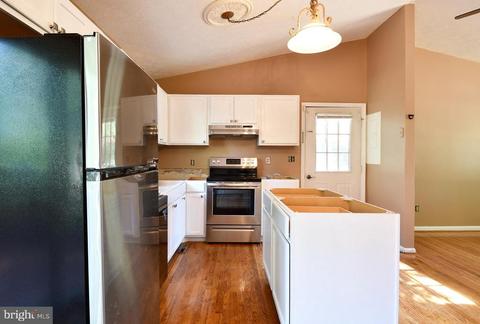 14319 Snake Castle, Sumerduck, VA 22742 photo 9