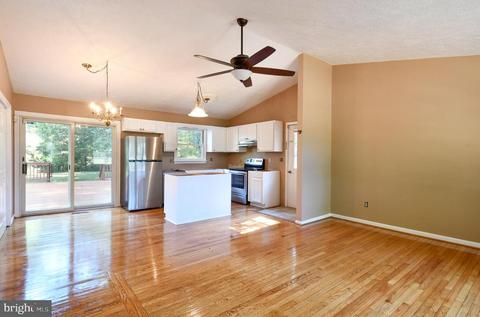 14319 Snake Castle, Sumerduck, VA 22742 photo 5