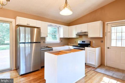14319 Snake Castle, Sumerduck, VA 22742 photo 7