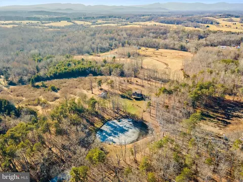 7101 Catbird Ln, Marshall, VA 20115 photo 37