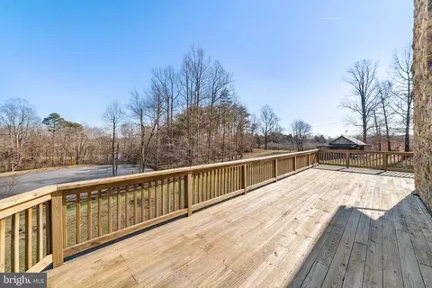 7101 Catbird Ln, Marshall, VA 20115 photo 8