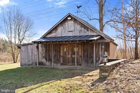 7101 Catbird Ln, Marshall, VA 20115 photo 10