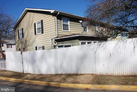 4535 Appledale Ct, Marshall, VA 20115 photo 3