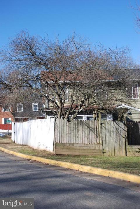 4535 Appledale Ct, Marshall, VA 20115 photo 4