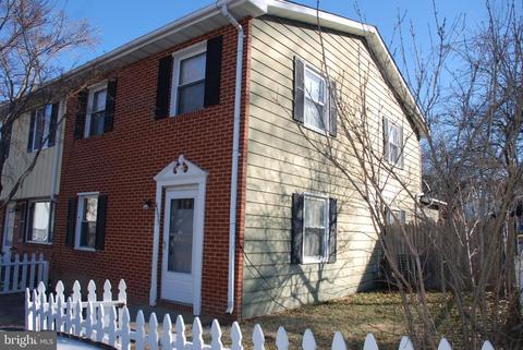 4535 Appledale Ct, Marshall, VA 20115 photo 1