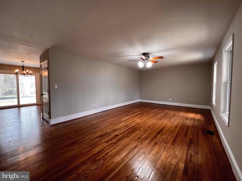 4292 Sumerduck Rd, Sumerduck, VA 22742 photo 11