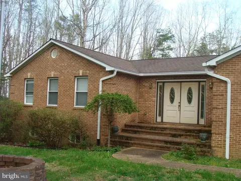 13667 Silver Hill Rd, Sumerduck, VA 22742 photo 2