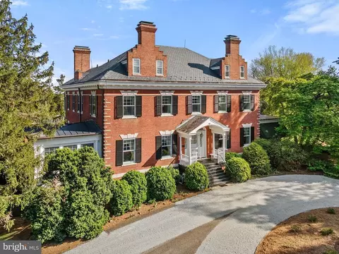 8096 Leeton Hill Dr, Warrenton, VA 20186
