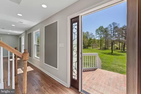5542 Old Bust Head Rd, Broad Run, VA 20137 photo 6
