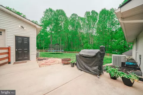 5216 Sumerduck Rd, Sumerduck, VA 22742 photo 9