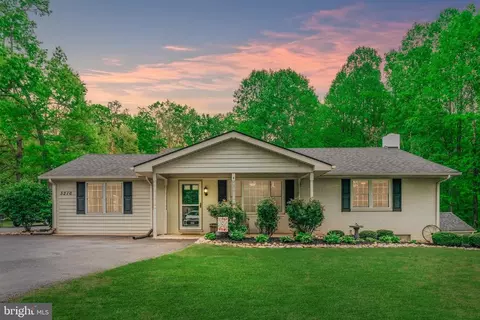 5216 Sumerduck Rd, Sumerduck, VA 22742 photo 1
