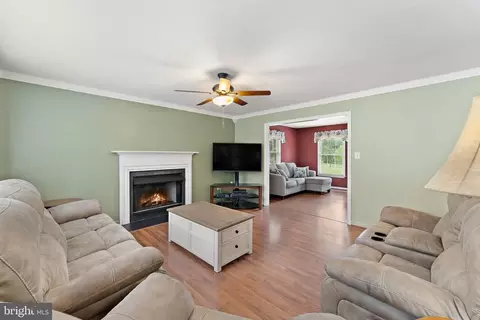 7446 Opal Ct, Warrenton, VA 20186 photo 15