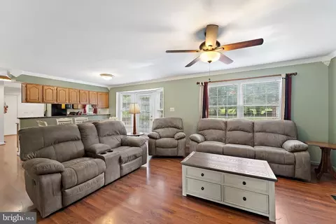 7446 Opal Ct, Warrenton, VA 20186 photo 14