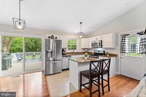 4651 Morgans Bluff Dr, Marshall, VA 20115 photo 6