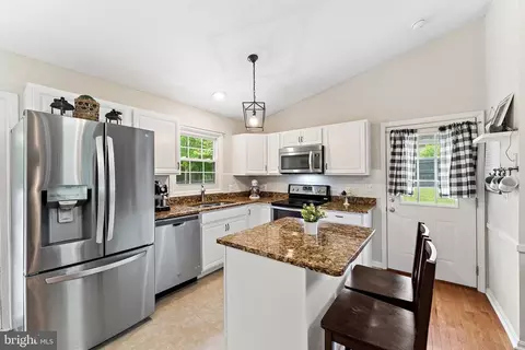 4651 Morgans Bluff Dr, Marshall, VA 20115 photo 14