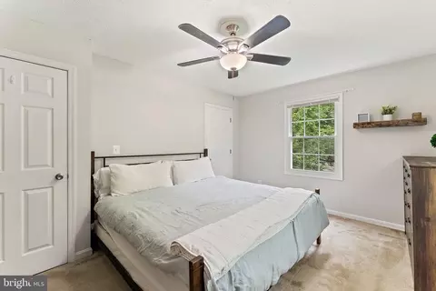 4651 Morgans Bluff Dr, Marshall, VA 20115 photo 15