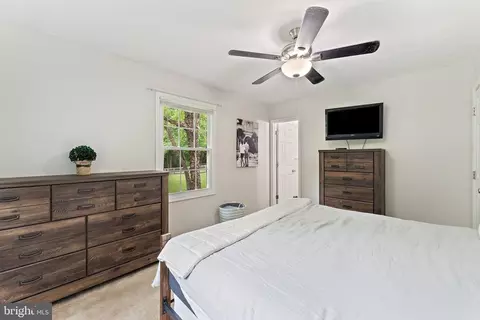 4651 Morgans Bluff Dr, Marshall, VA 20115 photo 17