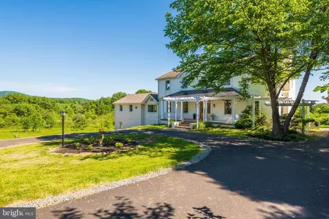 4521 Lakeside Ct, Marshall, VA 20115 photo 9
