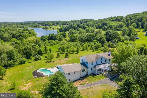4521 Lakeside Ct, Marshall, VA 20115 photo 1
