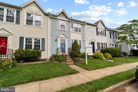 752 Cherry Tree Ln, Warrenton, VA 20186 photo 2