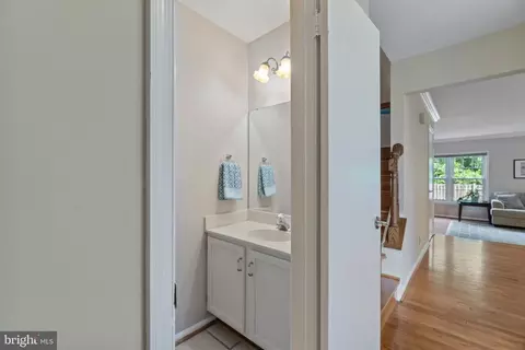 752 Cherry Tree Ln, Warrenton, VA 20186 photo 8