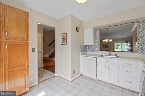 752 Cherry Tree Ln, Warrenton, VA 20186 photo 4