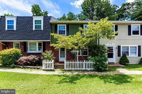 8623 Harrison Ct, Marshall, VA 20115 photo 1