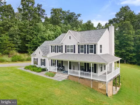 5699 Three Chimneys Dr, Marshall, VA 20115 photo 4