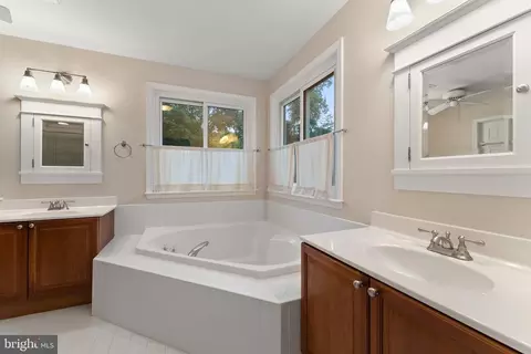 5699 Three Chimneys Dr, Marshall, VA 20115 photo 40
