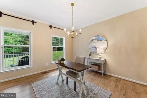 5699 Three Chimneys Dr, Marshall, VA 20115 photo 10
