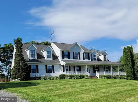 4456 Lakeside Ct, Marshall, VA 20115 photo 1