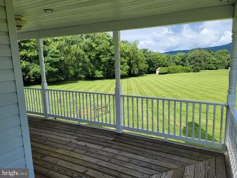 4456 Lakeside Ct, Marshall, VA 20115 photo 15