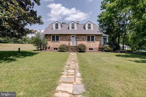 6064 Old Bust Head Rd, Broad Run, VA 20137 photo 1