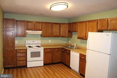 6041 Pilgrims Rest Rd, Broad Run, VA 20137 photo 2