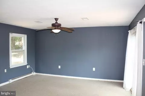 6041 Pilgrims Rest Rd, Broad Run, VA 20137 photo 5