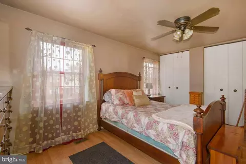 8618 Ashby Ct, Marshall, VA 20115 photo 12