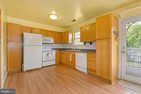 8618 Ashby Ct, Marshall, VA 20115 photo 7